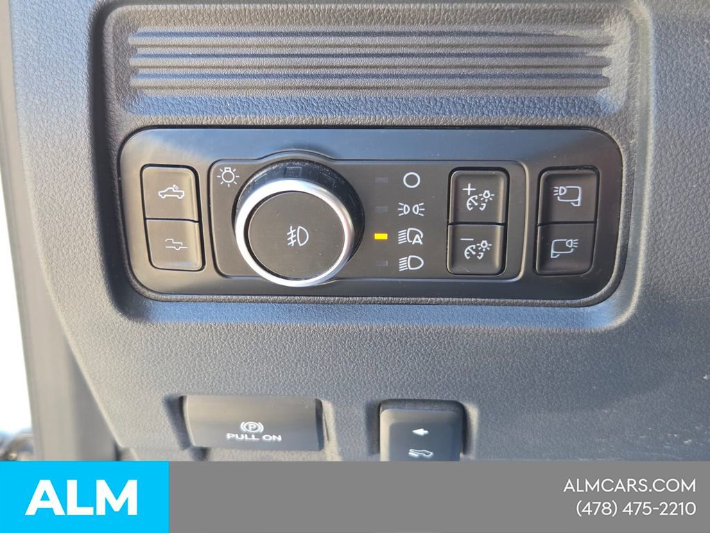 Used 2025 Ford F250 Platinum w/ FX4 Off-Road Package AWD/4WD image 28