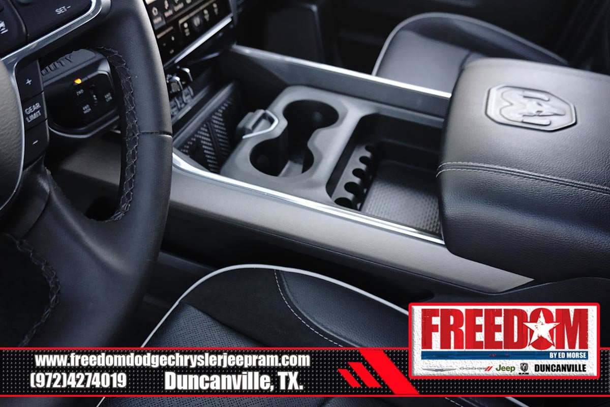 Used 2025 RAM 3500 Laramie AWD/4WD image 35