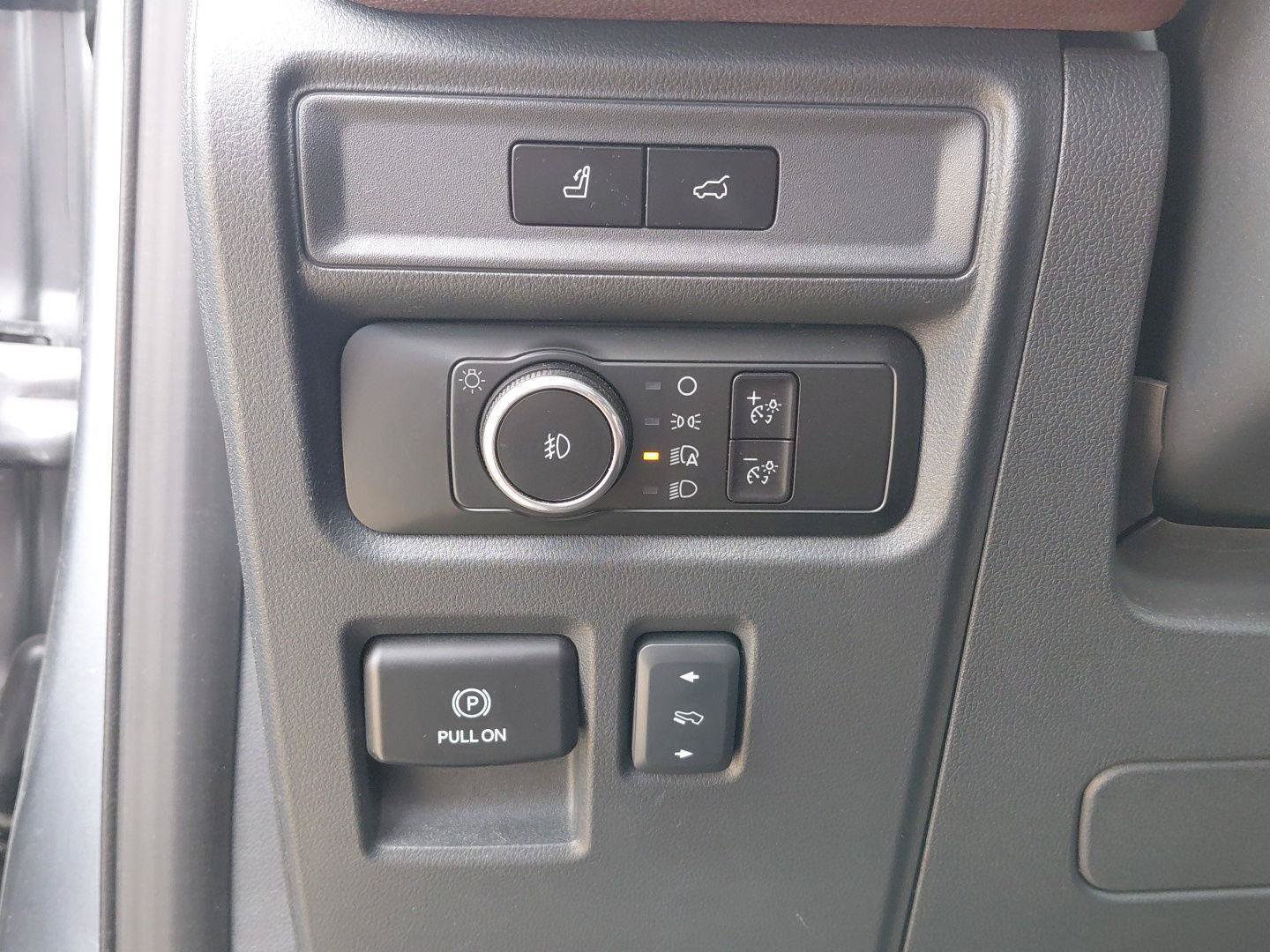 Used 2023 Ford Expedition Limited AWD/4WD image 31
