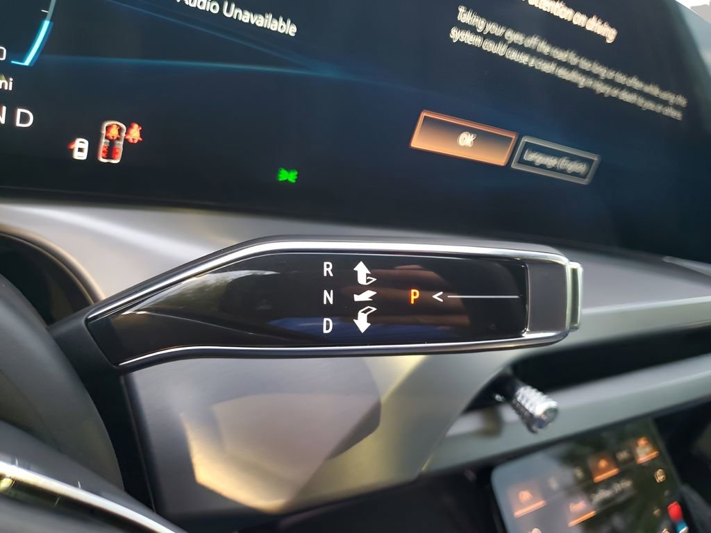 New 2026 Cadillac Vistiq Premium Luxury image 36