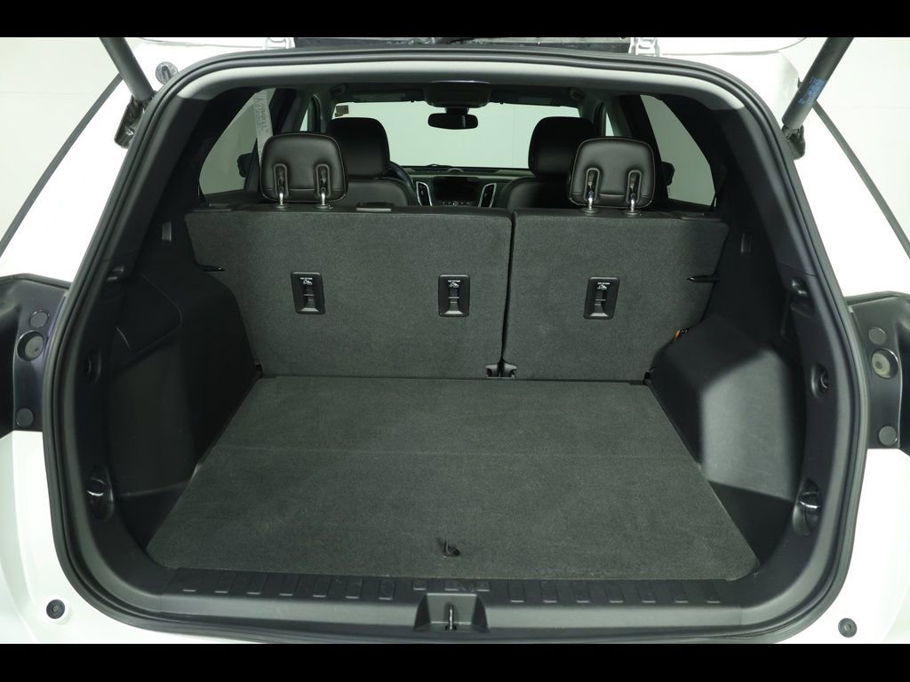 Used 2018 Chevrolet Equinox Premier image 11