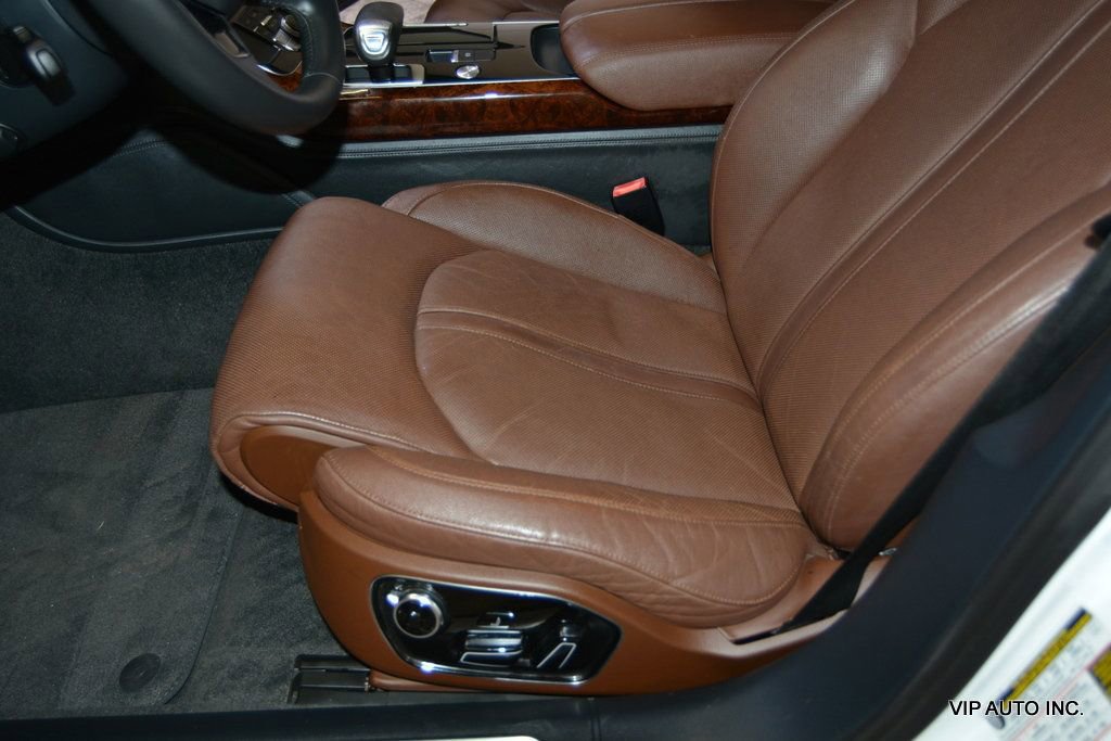 Used 2012 Audi A8 L 4.2 w/ Rear Seat Comfort Pkg image 21