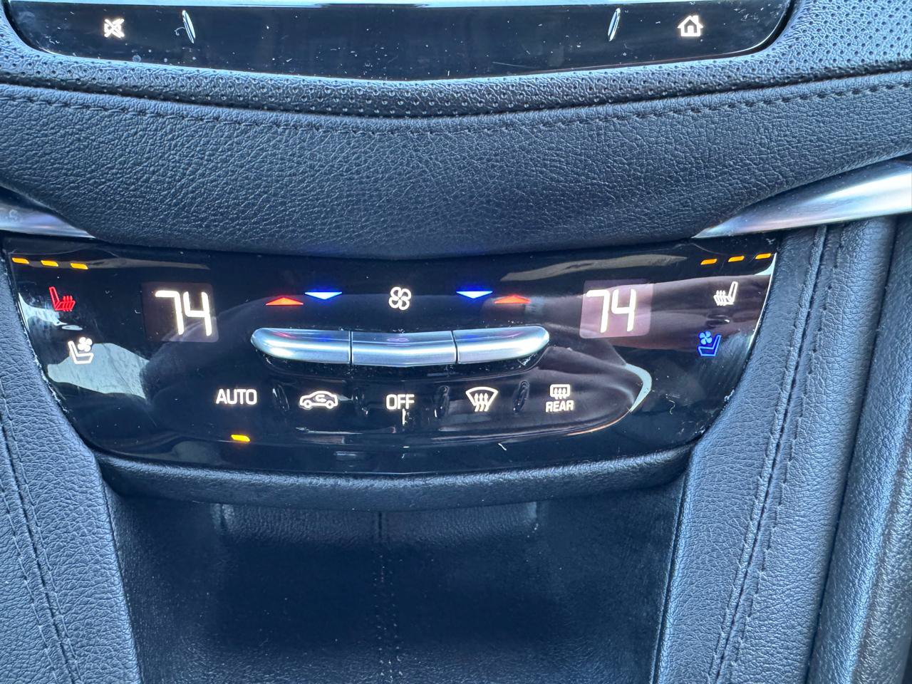 Used 2024 Cadillac XT5 Premium Luxury AWD/4WD image 25