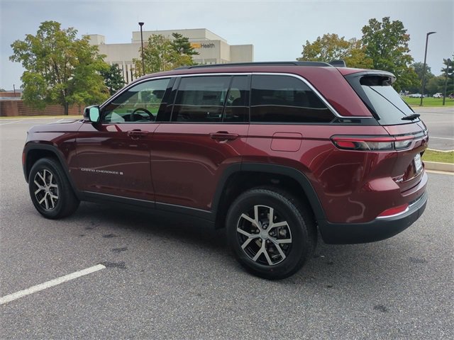 New 2025 Jeep Grand Cherokee Limited w/ Luxury Tech Group II image 6