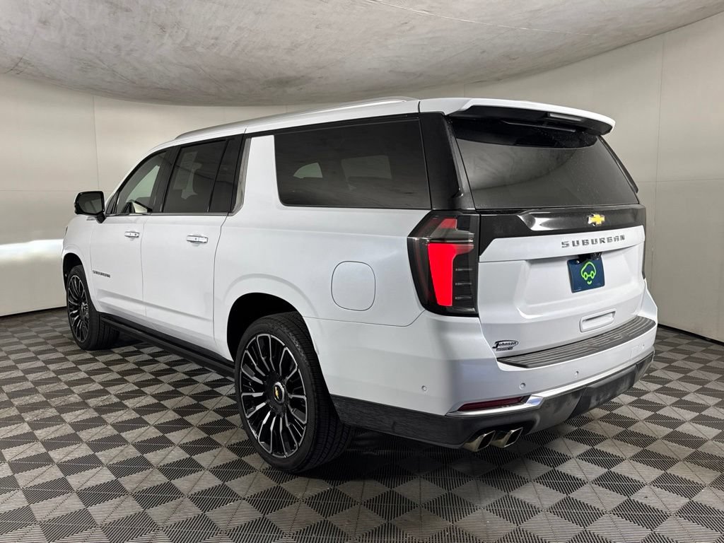 Certified 2026 Chevrolet Suburban High Country AWD/4WD image 8
