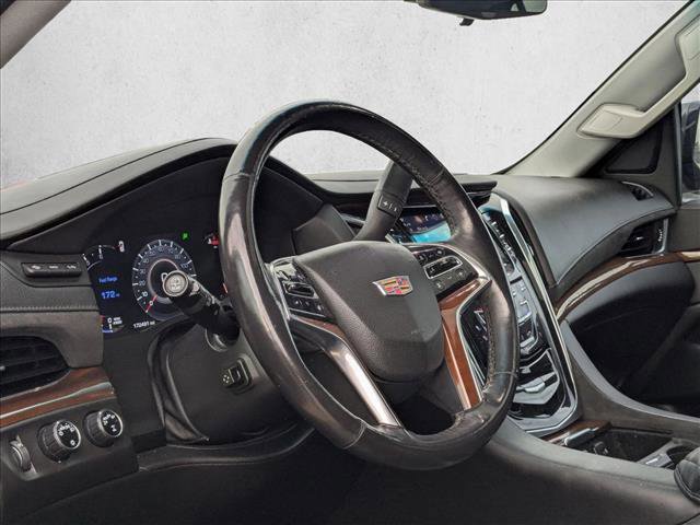 Used 2017 Cadillac Escalade Luxury image 7