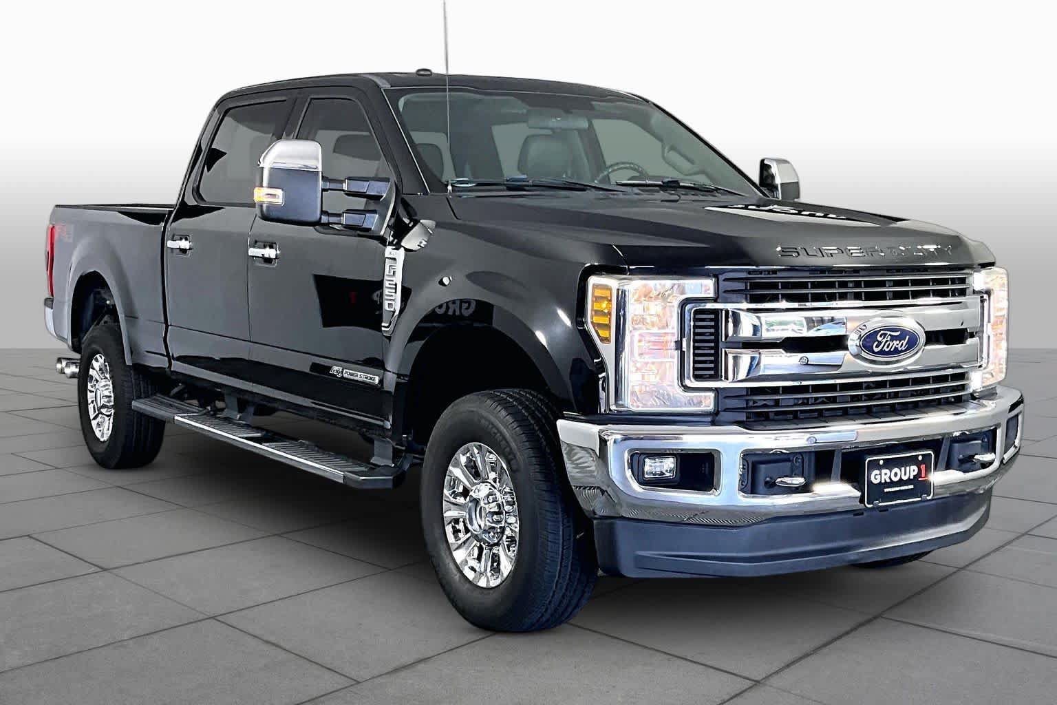 Used 2019 Ford F250 XLT w/ XLT Premium Package AWD/4WD image 3