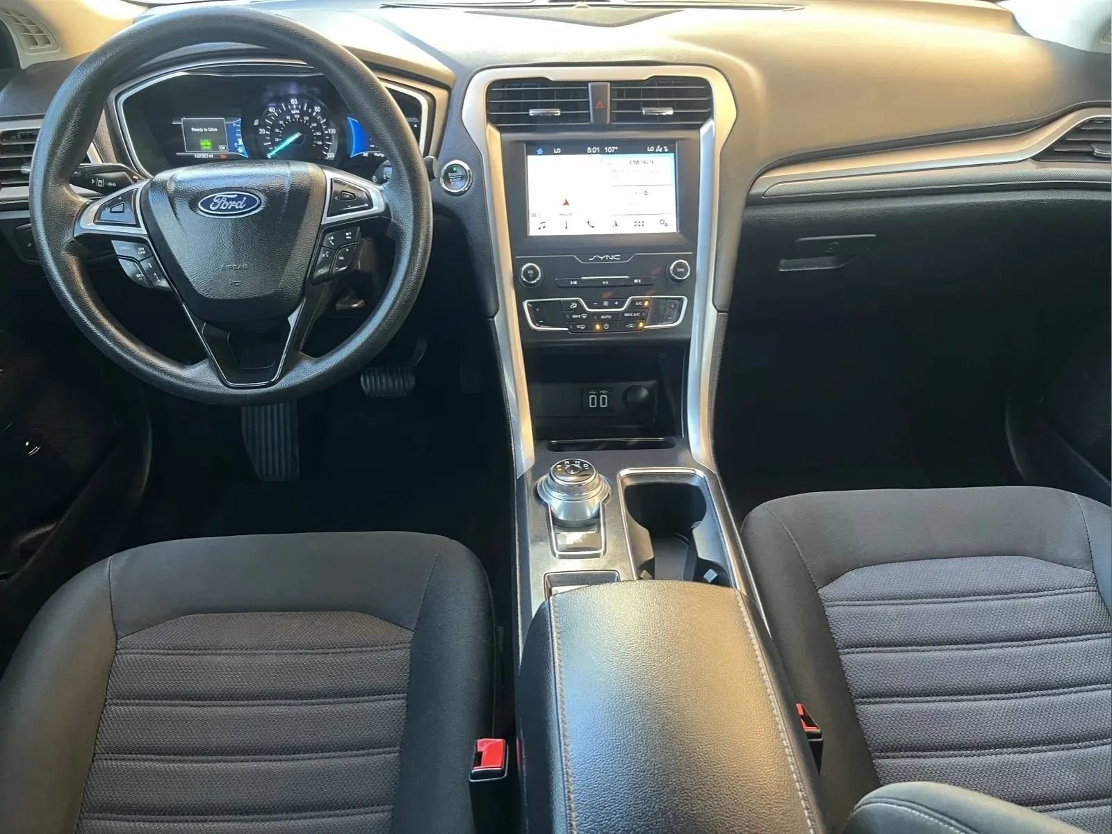 Used 2019 Ford Fusion SE FWD image 10