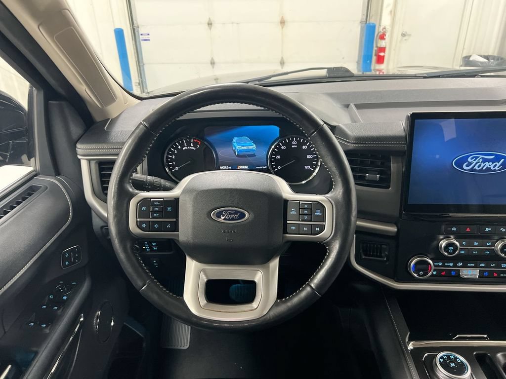 Used 2024 Ford Expedition XLT AWD/4WD image 11