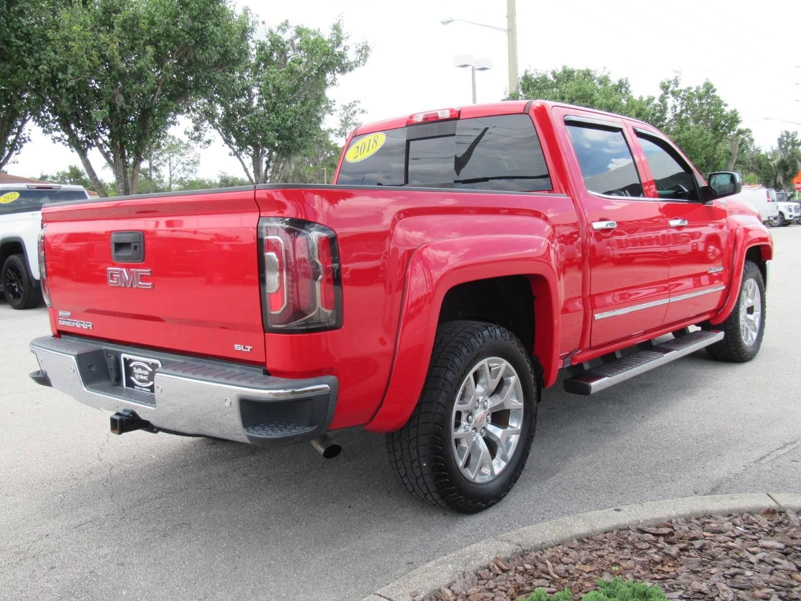 Used 2018 GMC Sierra 1500 SLT w/ SLT Premium Package AWD/4WD image 7