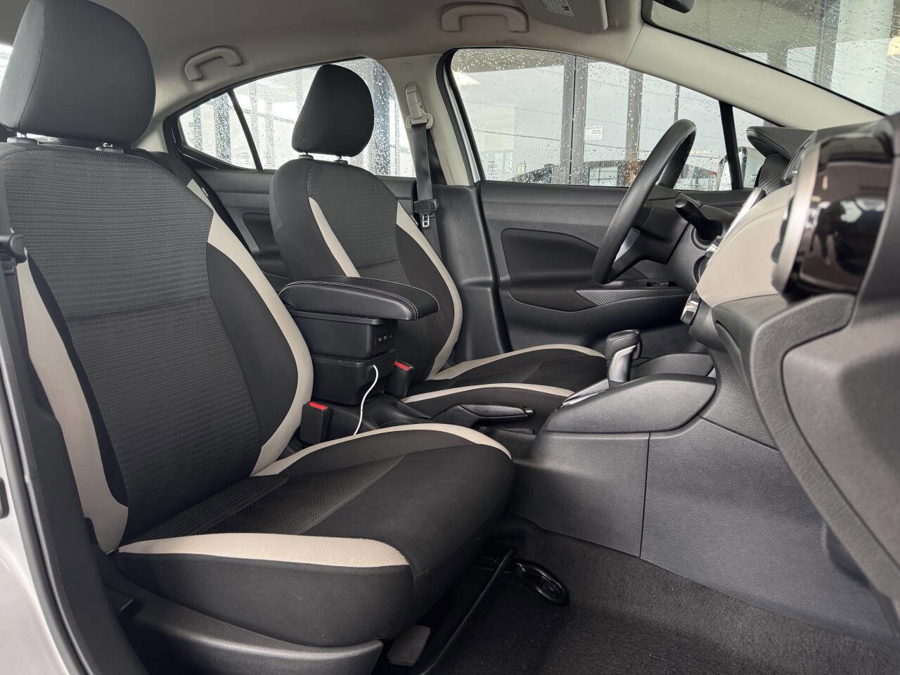 Used 2021 Nissan Versa SV image 11