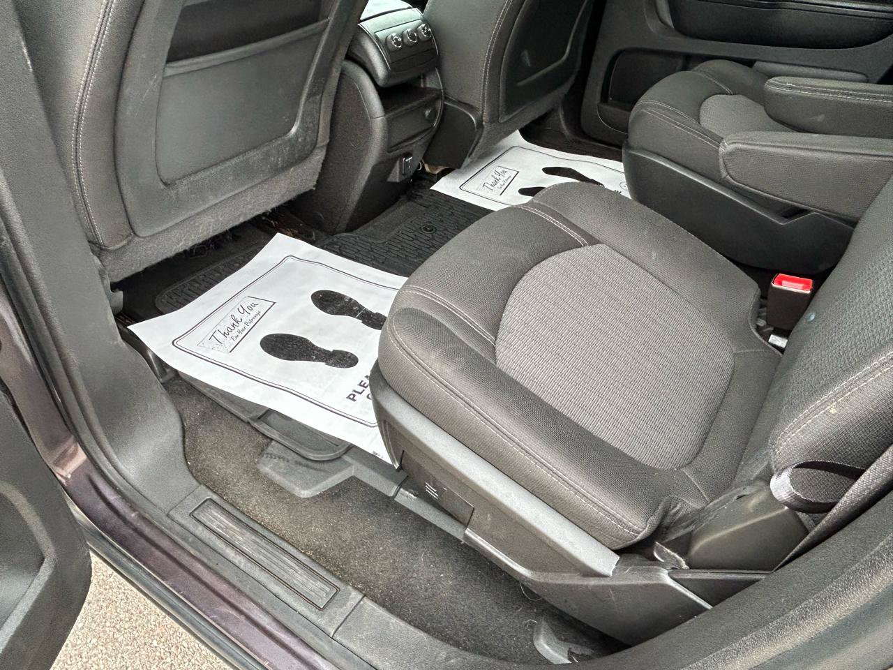 Used 2015 Chevrolet Traverse LT w/ Style and Technology Package FWD image 9