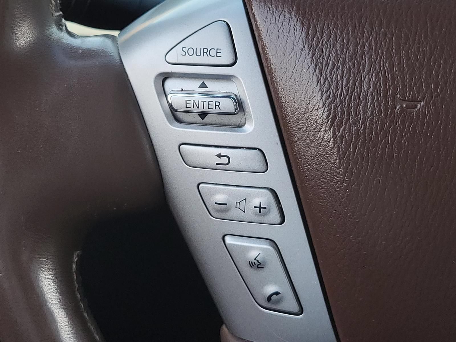 Used 2015 INFINITI QX80 4WD w/ Limited Package image 35
