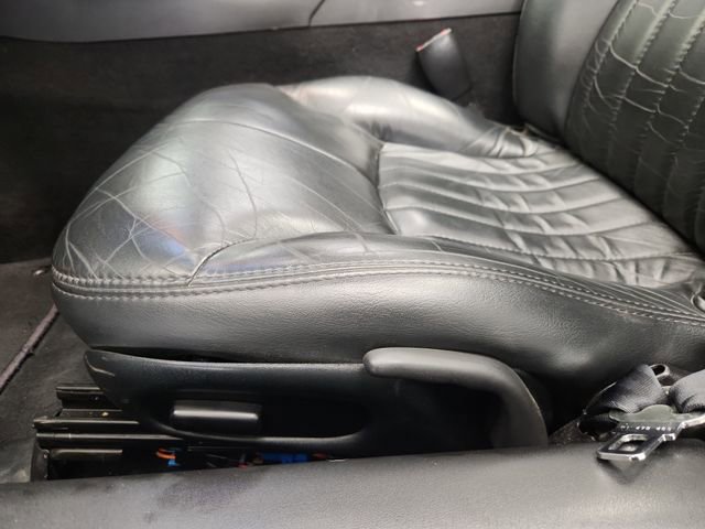 Used 2000 Chevrolet Corvette Convertible RWD image 9