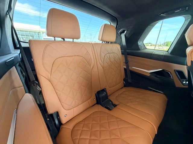Certified 2023 BMW X7 xDrive40i w/ M Sport Package AWD/4WD image 33