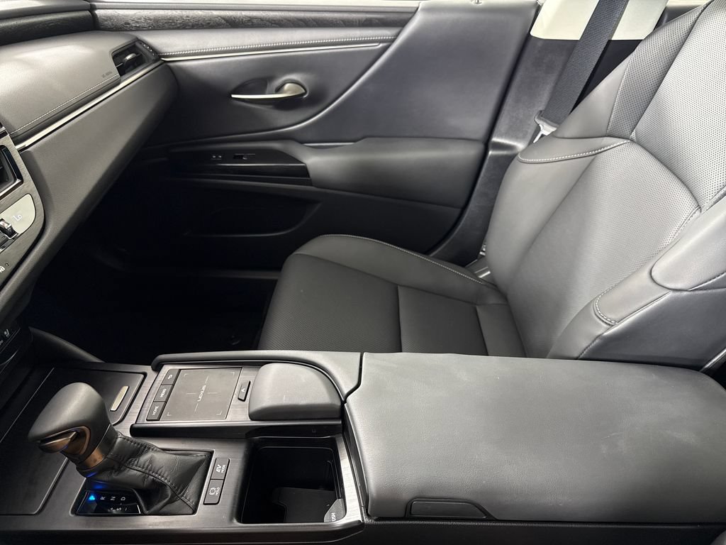 Used 2022 Lexus ES 300h w/ Premium Package FWD image 23