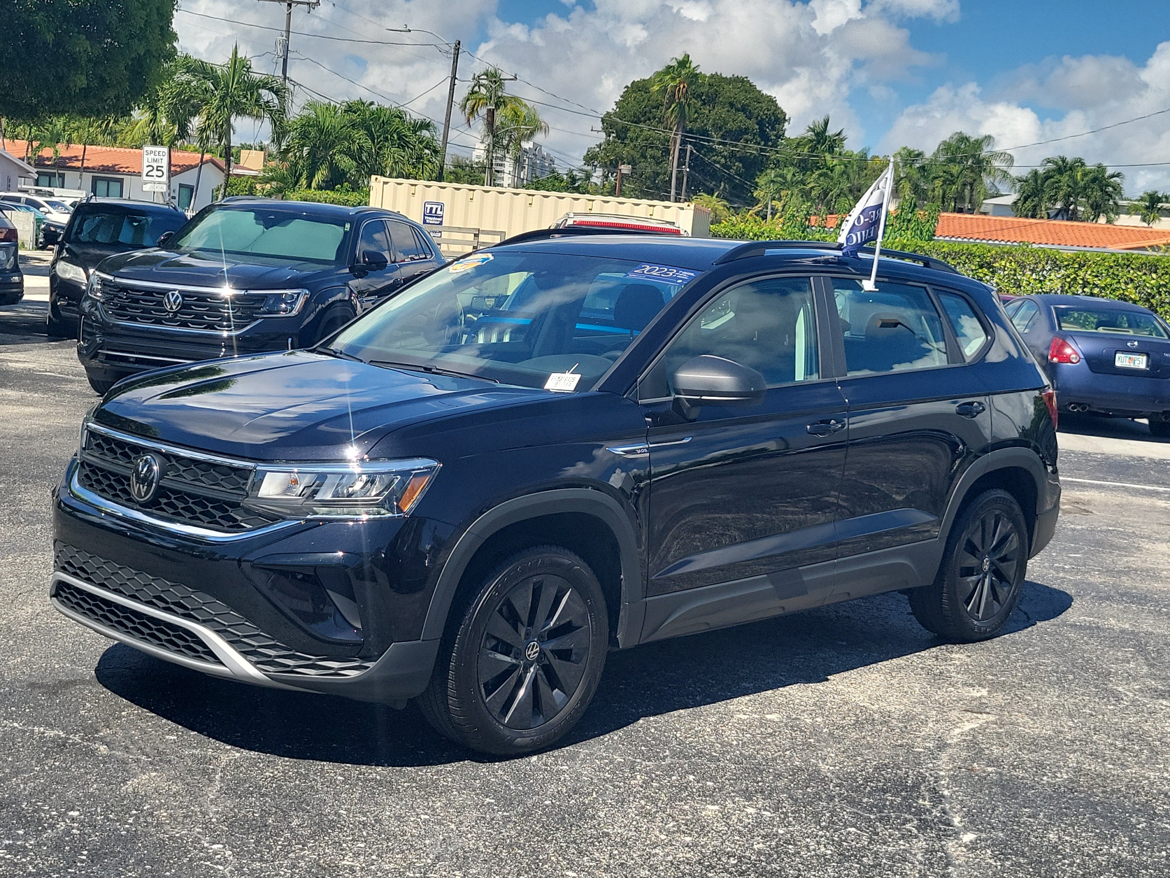 Certified 2023 Volkswagen Taos S FWD image 31