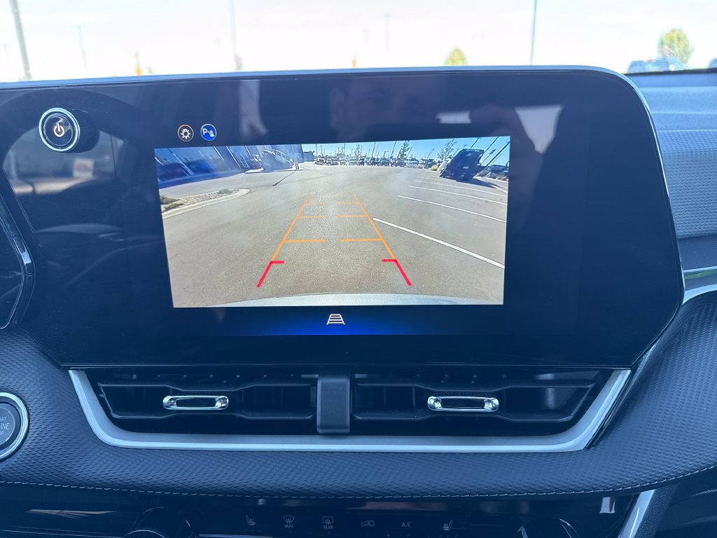 Used 2026 Chevrolet Equinox LT AWD/4WD image 18