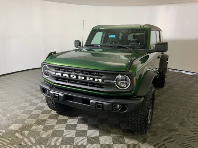 New 2025 Ford Bronco Big Bend w/ Black Diamond Package image 3