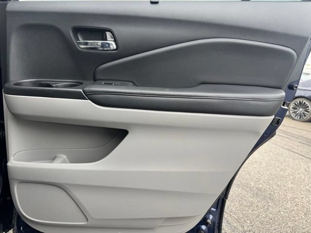 Used 2022 Honda Pilot Elite image 32