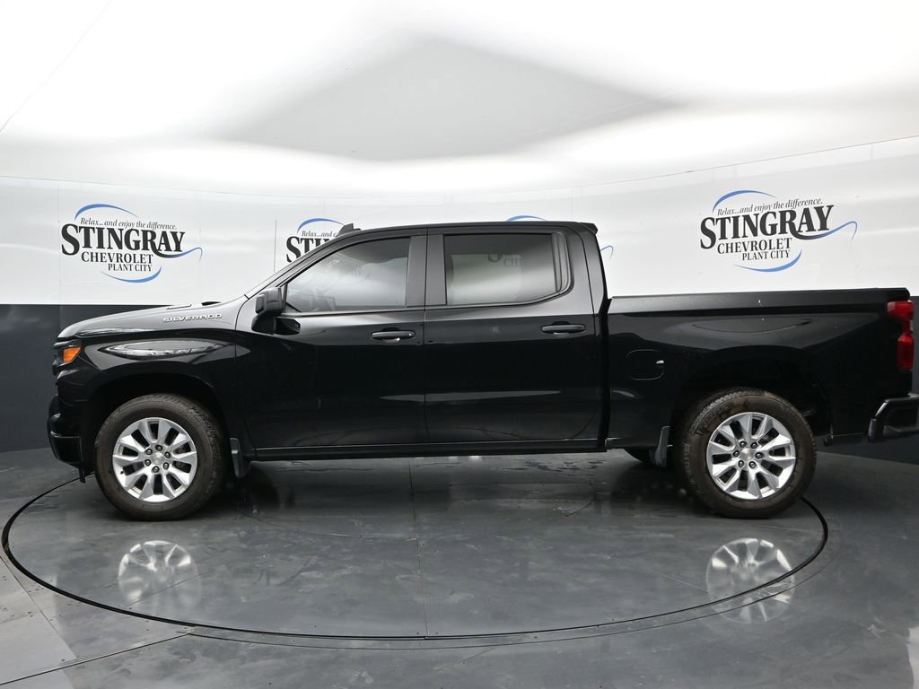 Used 2025 Chevrolet Silverado 1500 Custom RWD image 4
