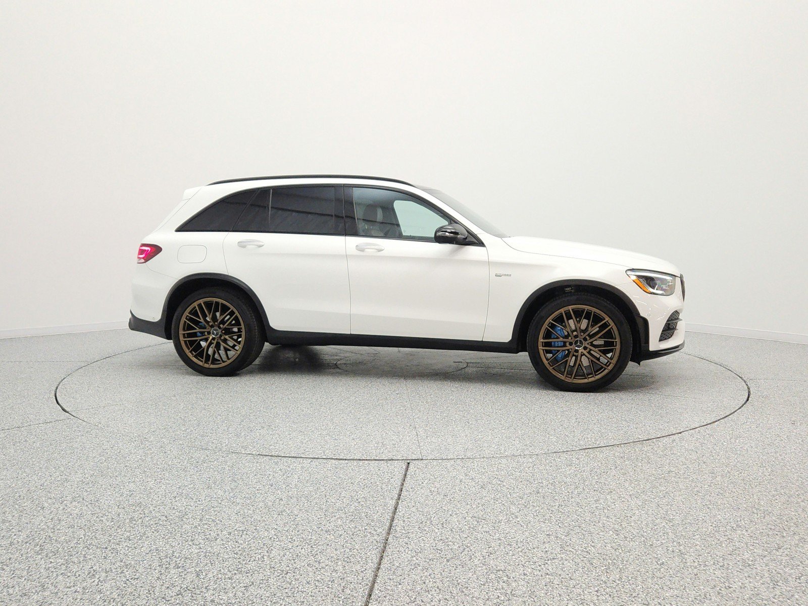 Used 2022 Mercedes-Benz GLC 43 AMG 4MATIC w/ Driver Assistance Package image 4