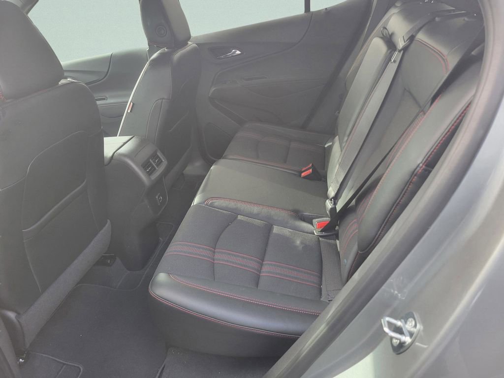 Used 2023 Chevrolet Equinox RS image 24