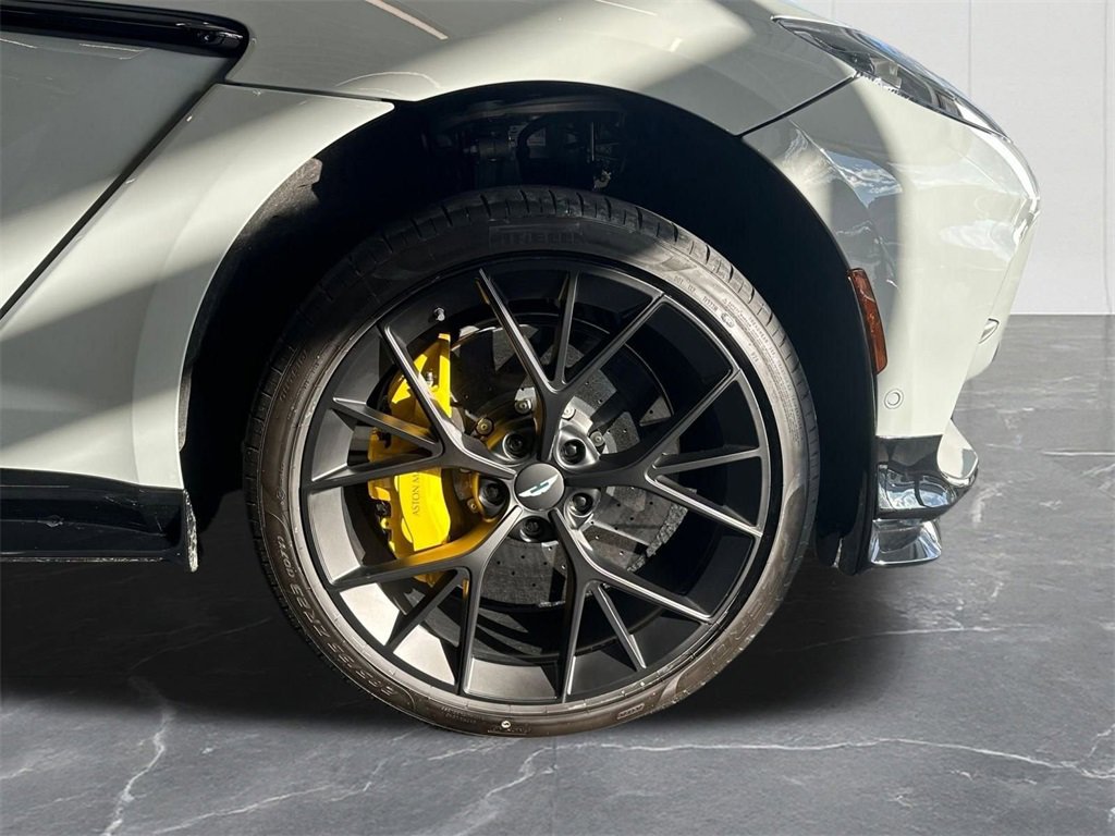 New 2026 Aston Martin DBX 707 image 35