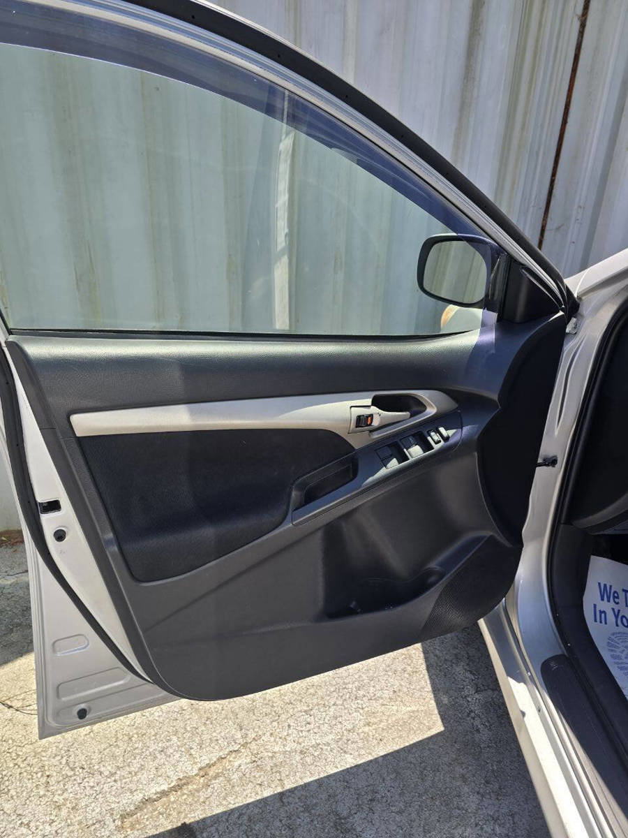 Used 2010 Toyota Matrix FWD image 13