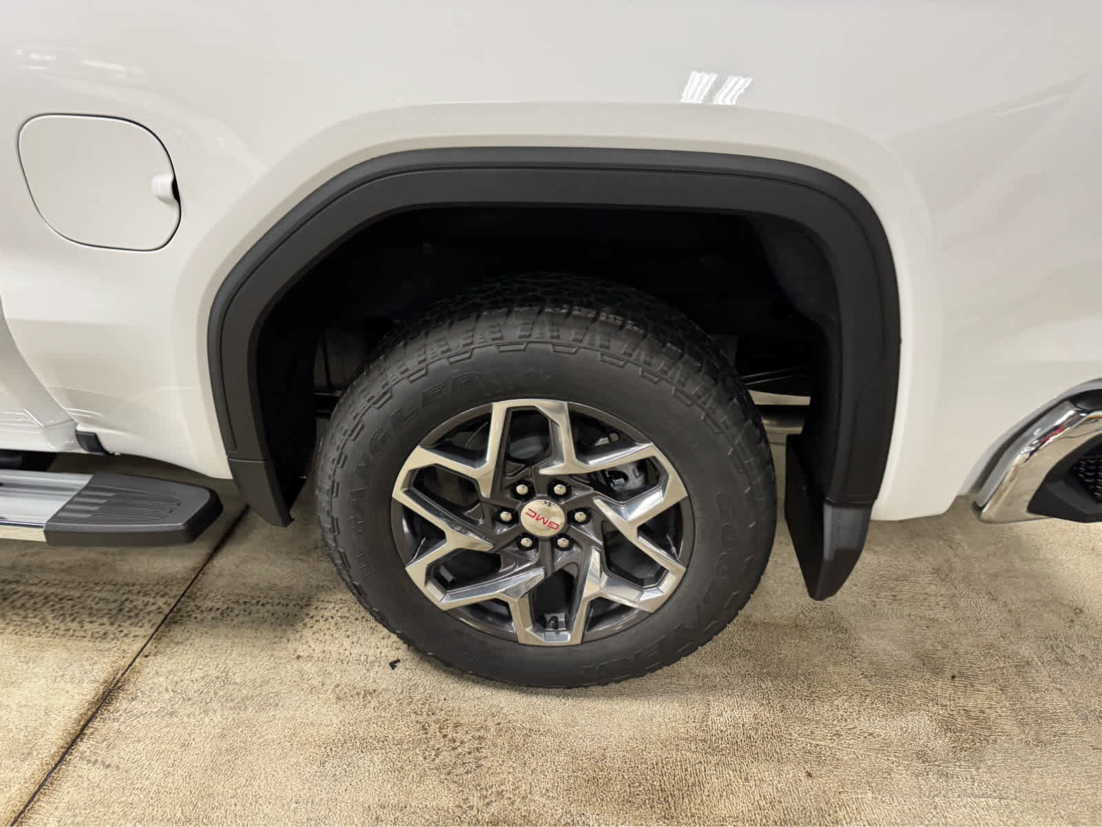 New 2026 GMC Sierra 1500 SLT w/ SLT Premium Plus Package image 9