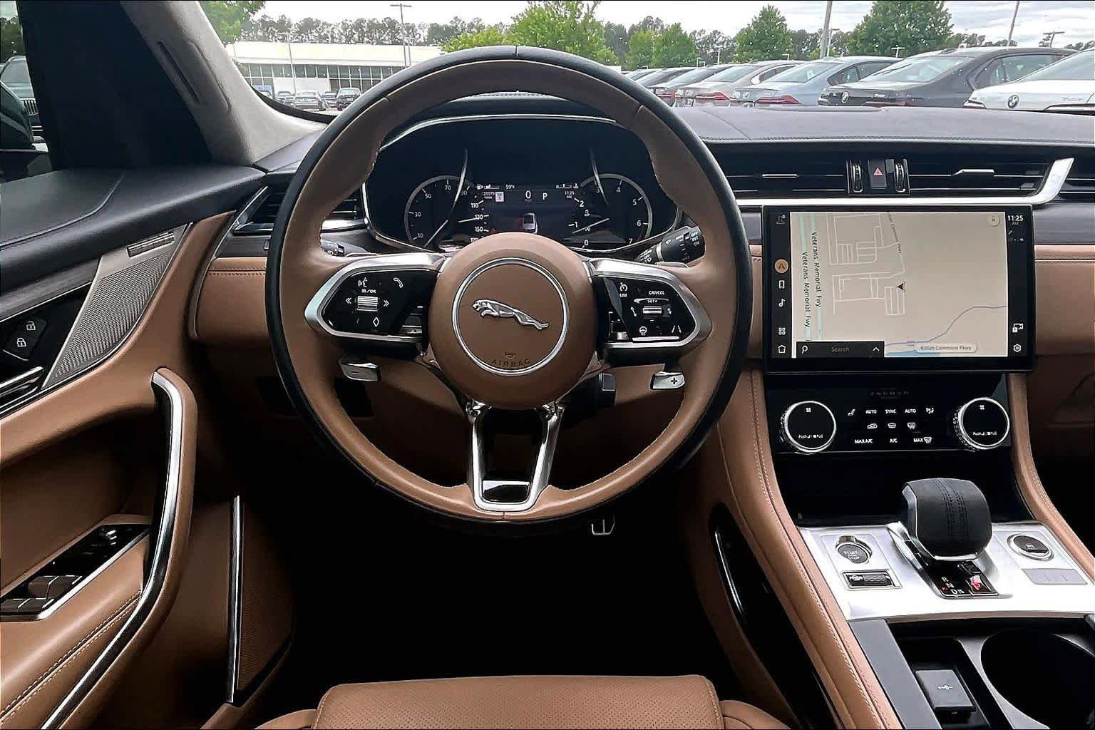 Used 2023 Jaguar F-PACE S AWD/4WD image 5