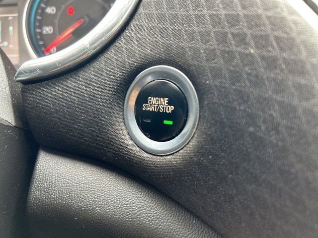 Used 2017 Chevrolet Malibu LT image 20