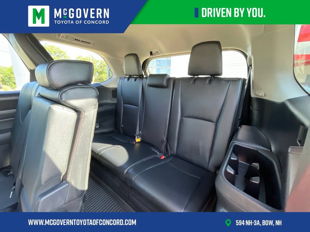 Used 2026 Toyota Grand Highlander AWD image 28