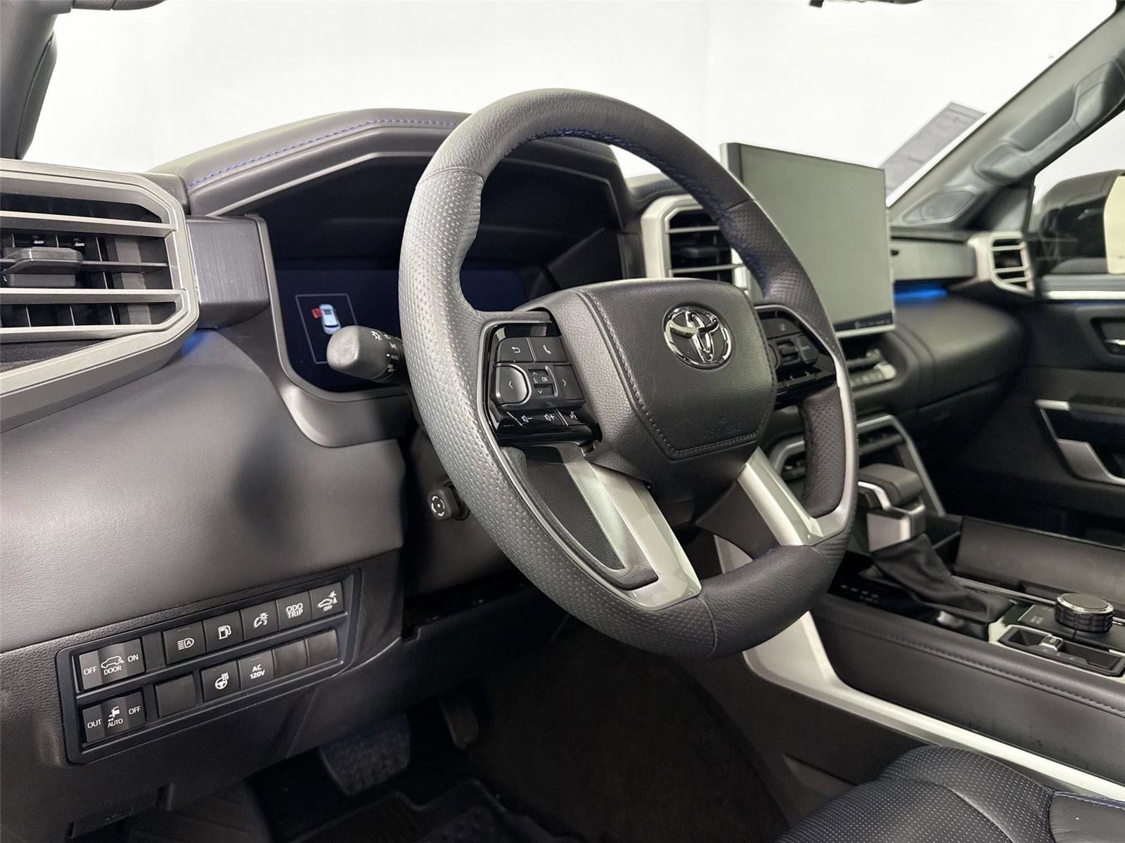 Certified 2024 Toyota Sequoia Platinum image 4