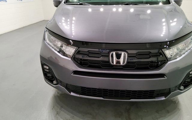 Used 2025 Honda Odyssey Elite image 8