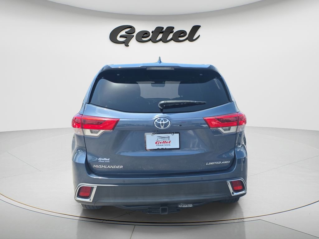 Used 2018 Toyota Highlander Limited AWD/4WD image 5