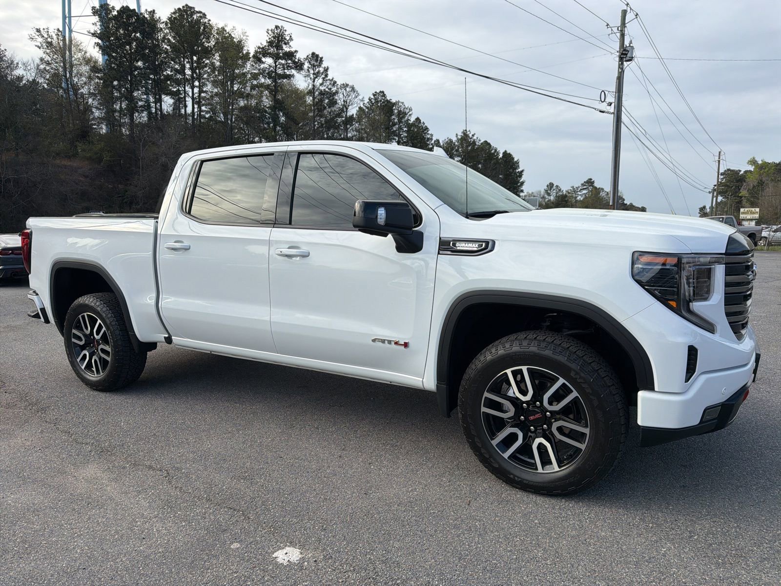 Used 2025 GMC Sierra 1500 AT4 w/ AT4 Preferred Package image 3
