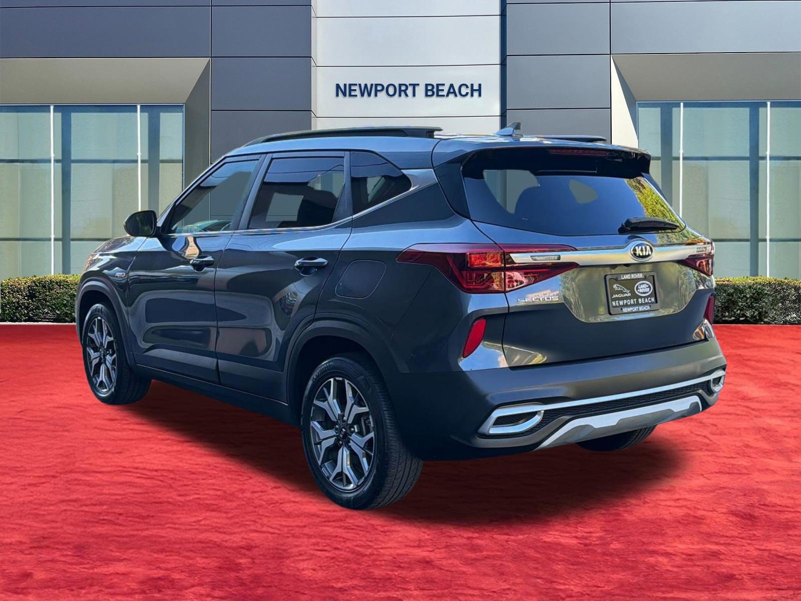 Used 2021 Kia Seltos EX AWD/4WD image 3