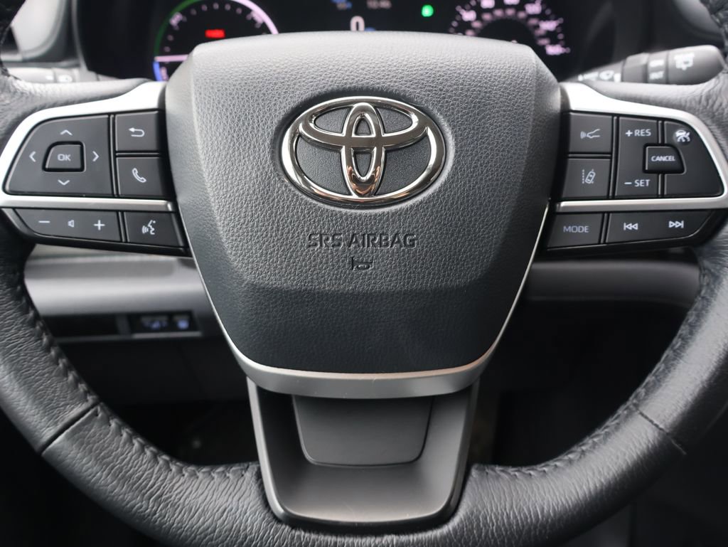 Used 2021 Toyota Sienna XLE image 14