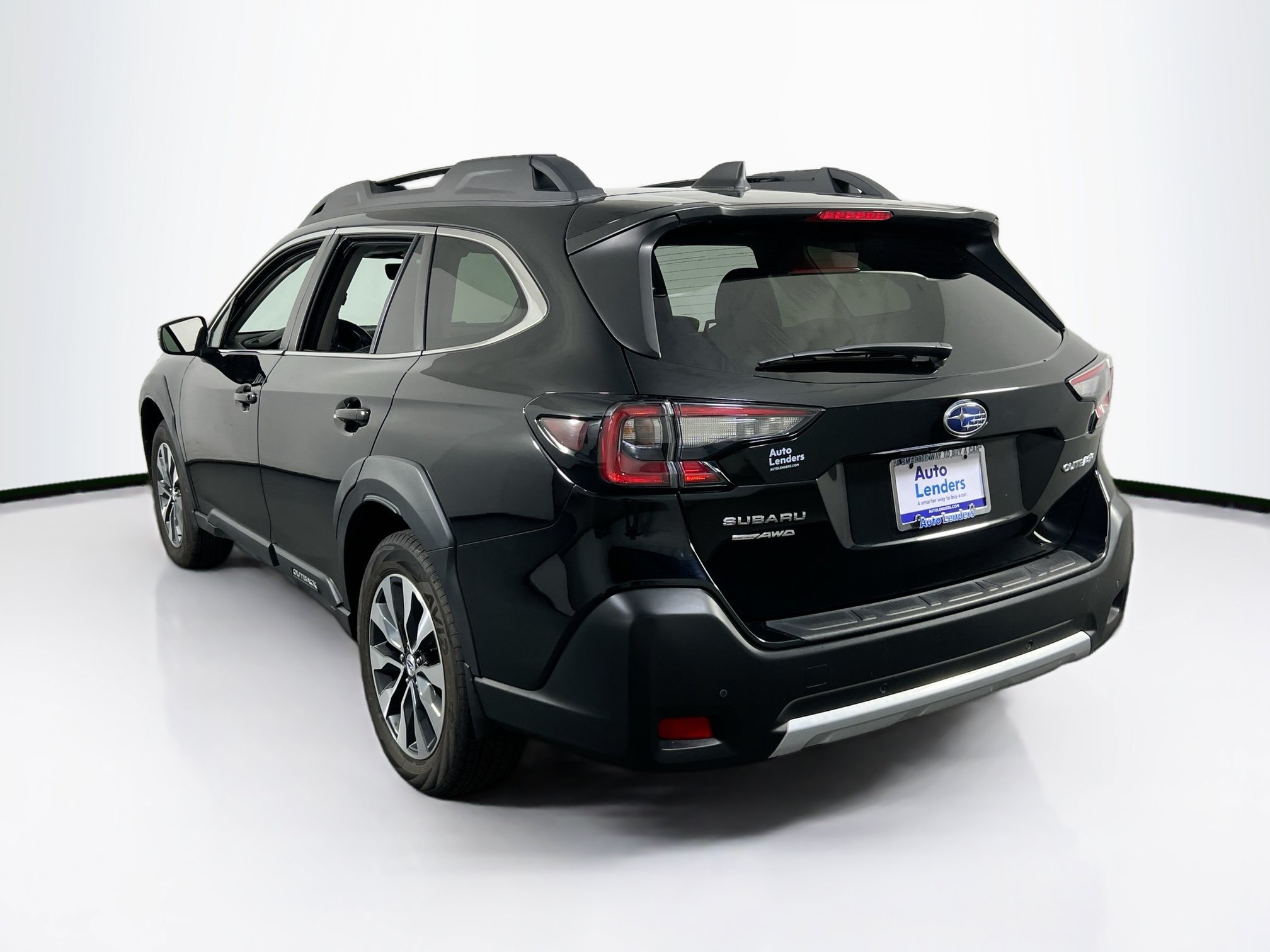 Used 2023 Subaru Outback Limited AWD/4WD image 7