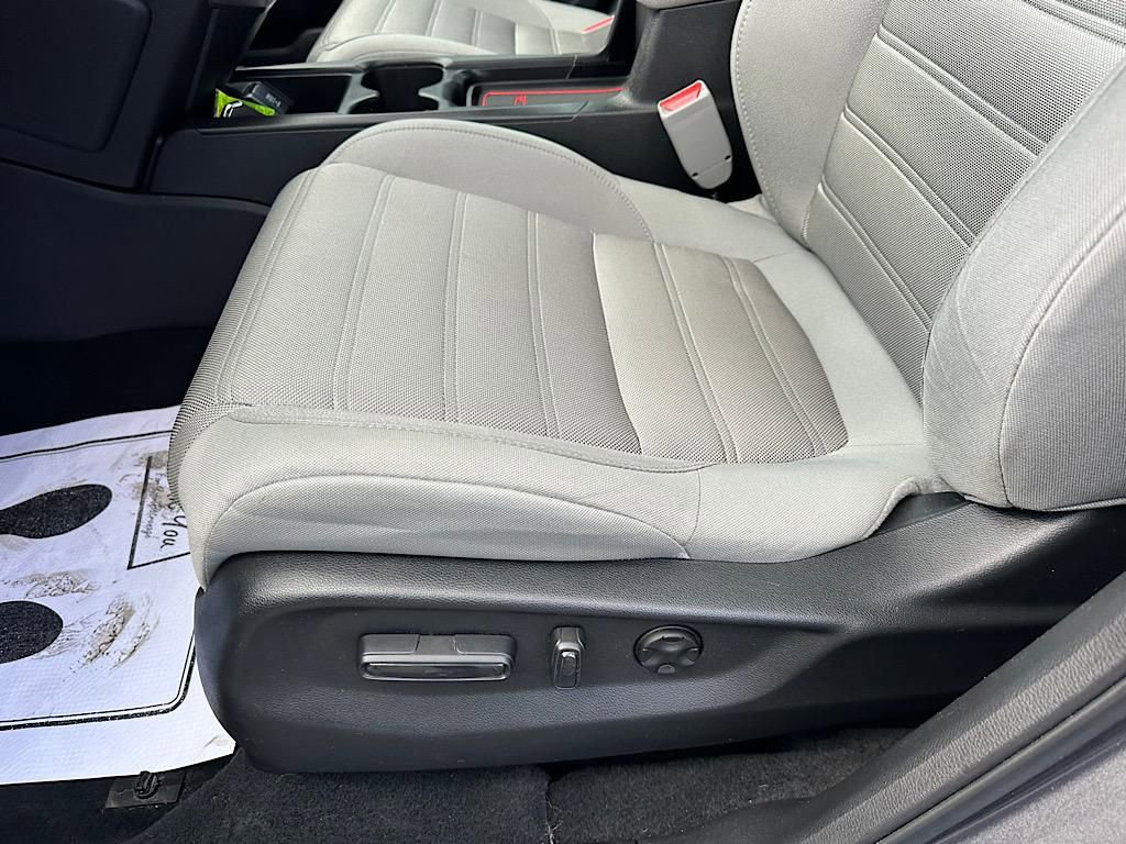 Used 2019 Honda CR-V EX image 18