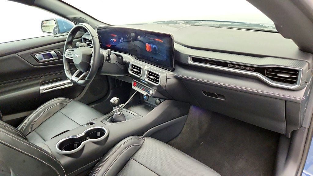 Used 2025 Ford Mustang GT Premium RWD image 23