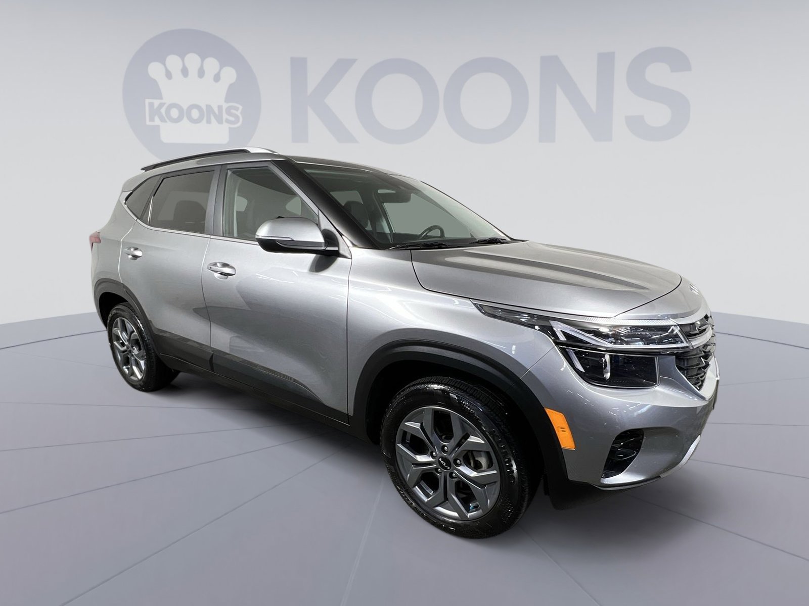 Used 2024 Kia Seltos S AWD/4WD image 2