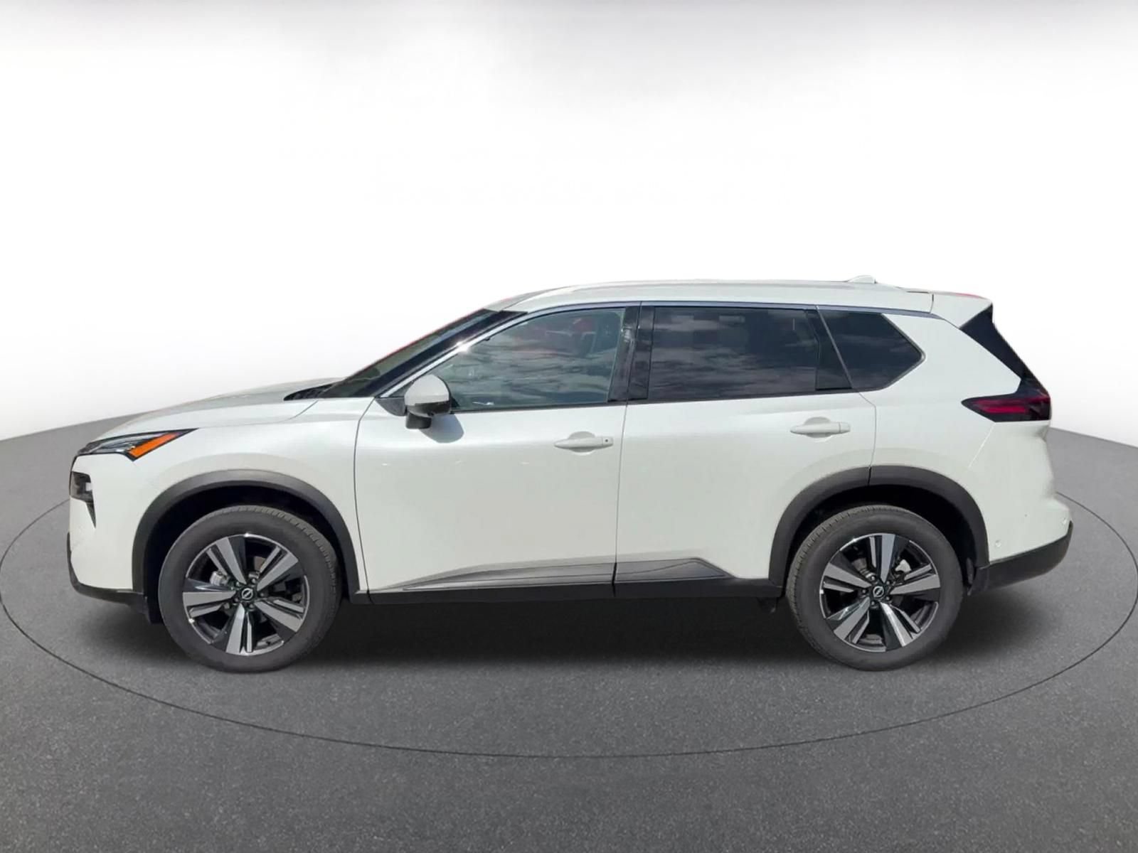 Used 2026 Nissan Rogue SL AWD/4WD image 8