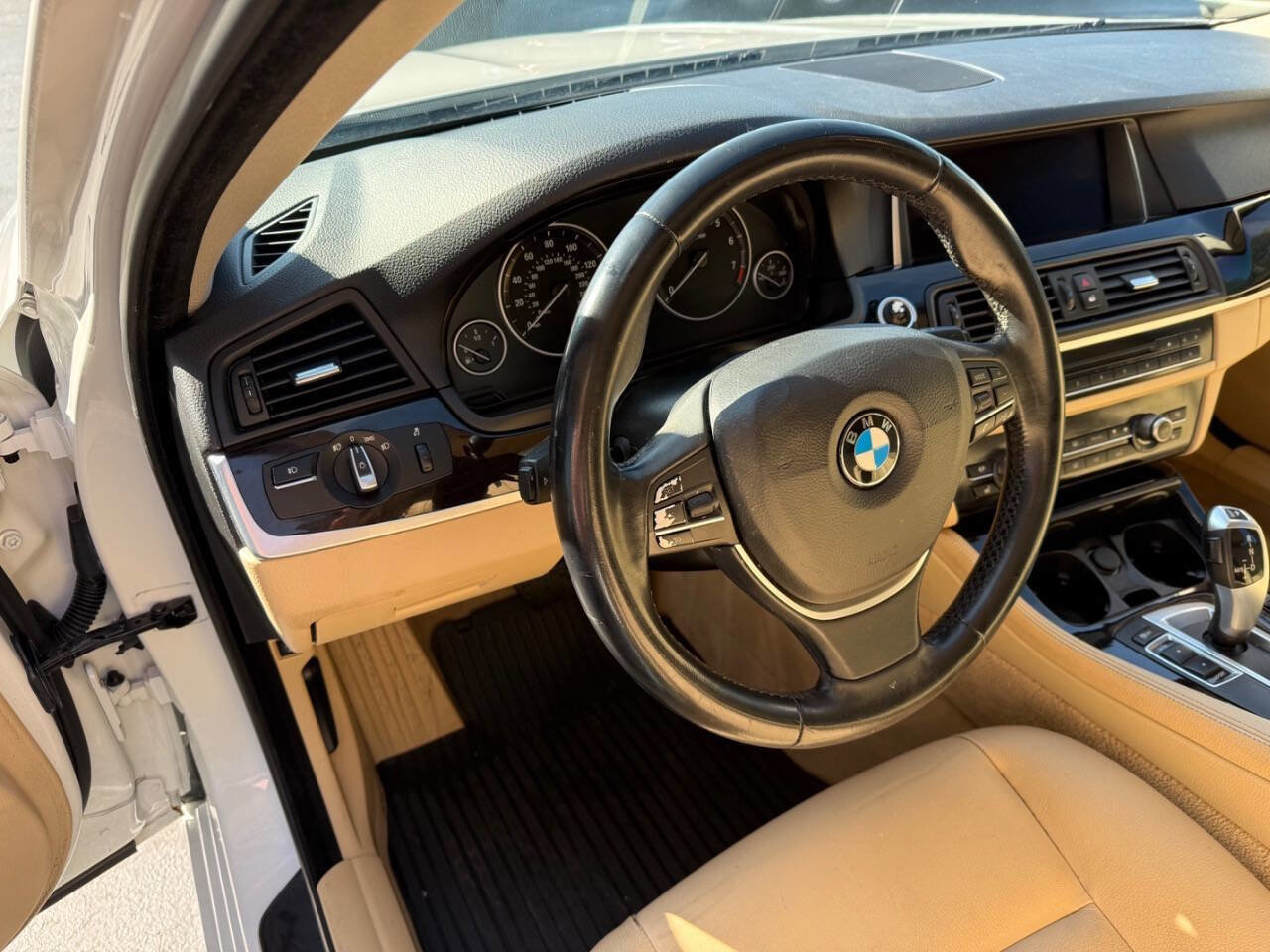 Used 2015 BMW 528i Sedan RWD image 5