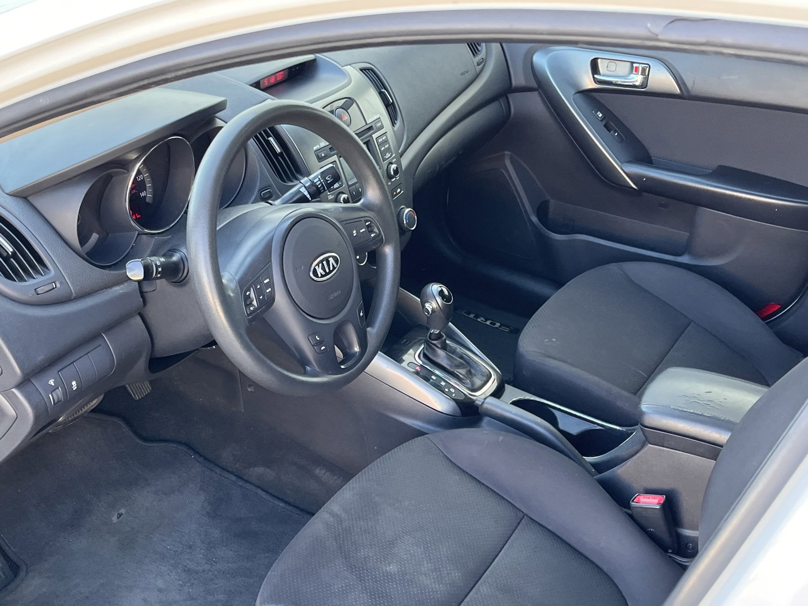 Used 2013 Kia Forte EX w/ Fuel Economy Pkg image 11