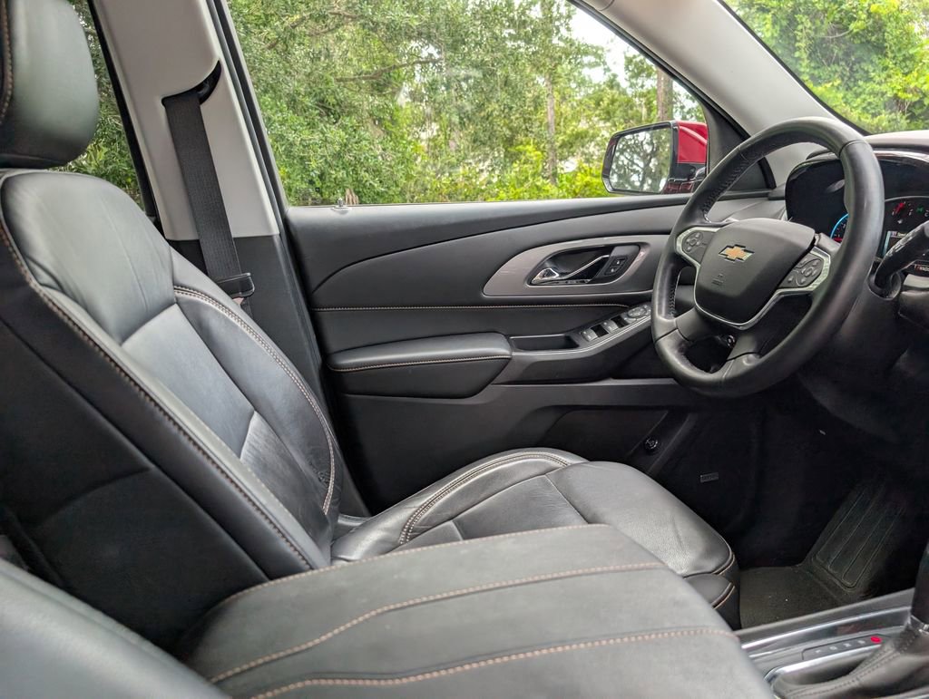 Used 2018 Chevrolet Traverse LT FWD image 13