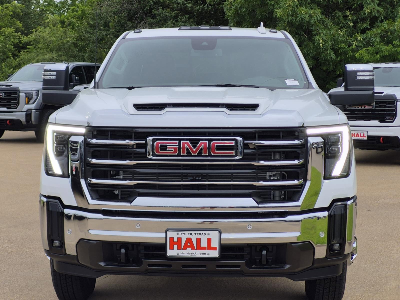 New 2026 GMC Sierra 3500 SLT w/ Texas SLT Premium Package image 2