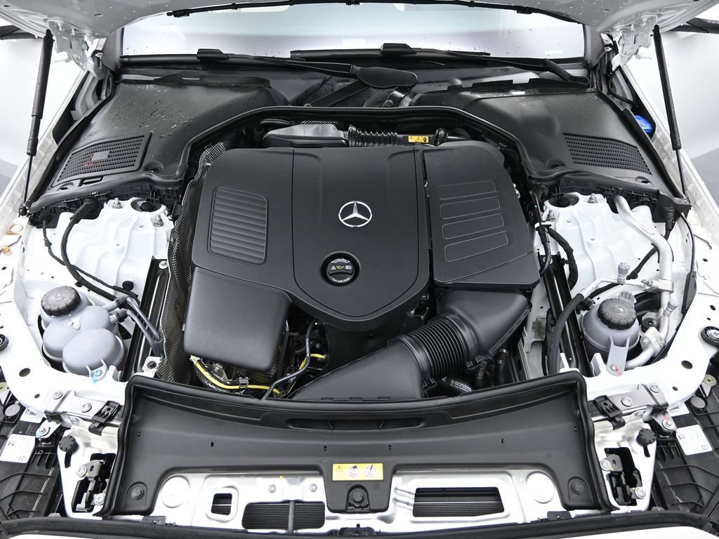 Used 2025 Mercedes-Benz C 300 4MATIC Sedan image 34