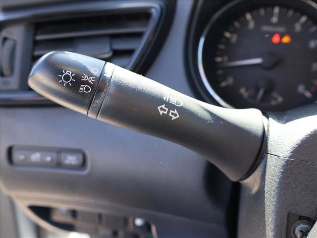 Used 2018 Nissan Rogue S image 14